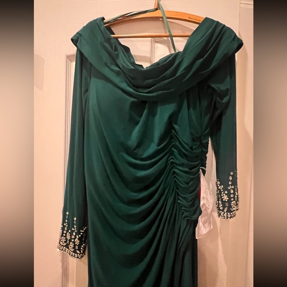 🌺Mac Duggal Gown - Picture 10 of 14